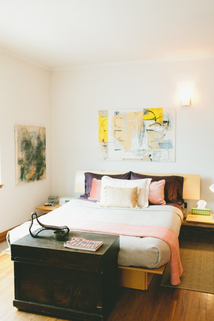 Make it Modern The Clean Crisp Streamlined Bed Apartment Therapy